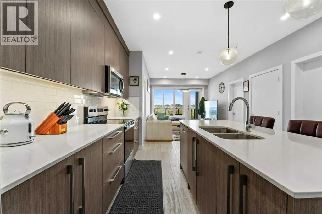3221, 60 Skyview Ranch Road NE