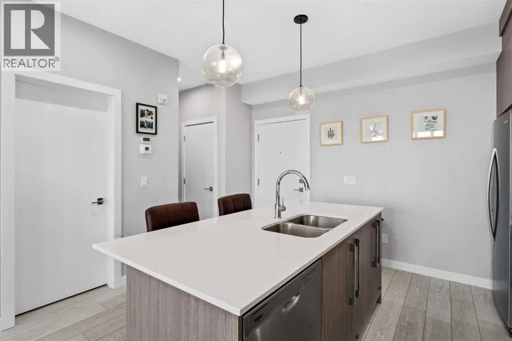 3221, 60 Skyview Ranch Road NE
