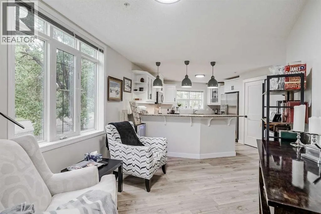 201, 40 Parkridge View SE