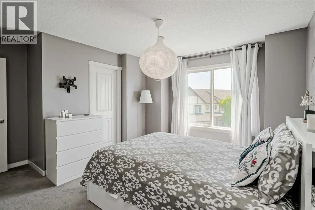 313 Copperpond Landing SE
