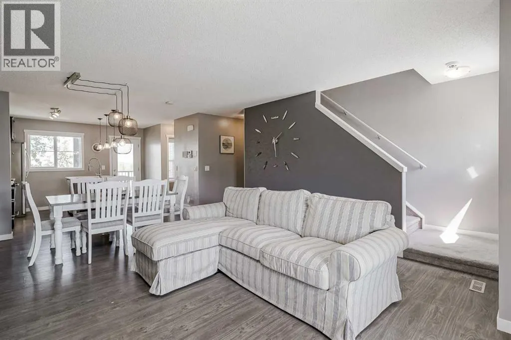 313 Copperpond Landing SE