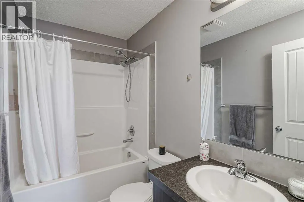 313 Copperpond Landing SE