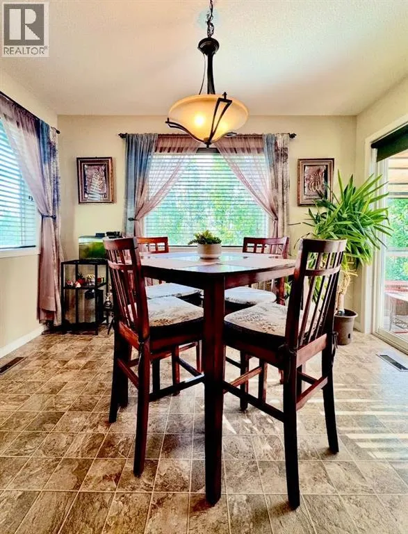 160 Rainbow Falls Grove