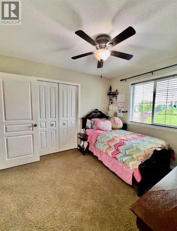 160 Rainbow Falls Grove