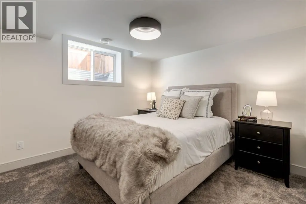99 Aspen Stone Crescent SW