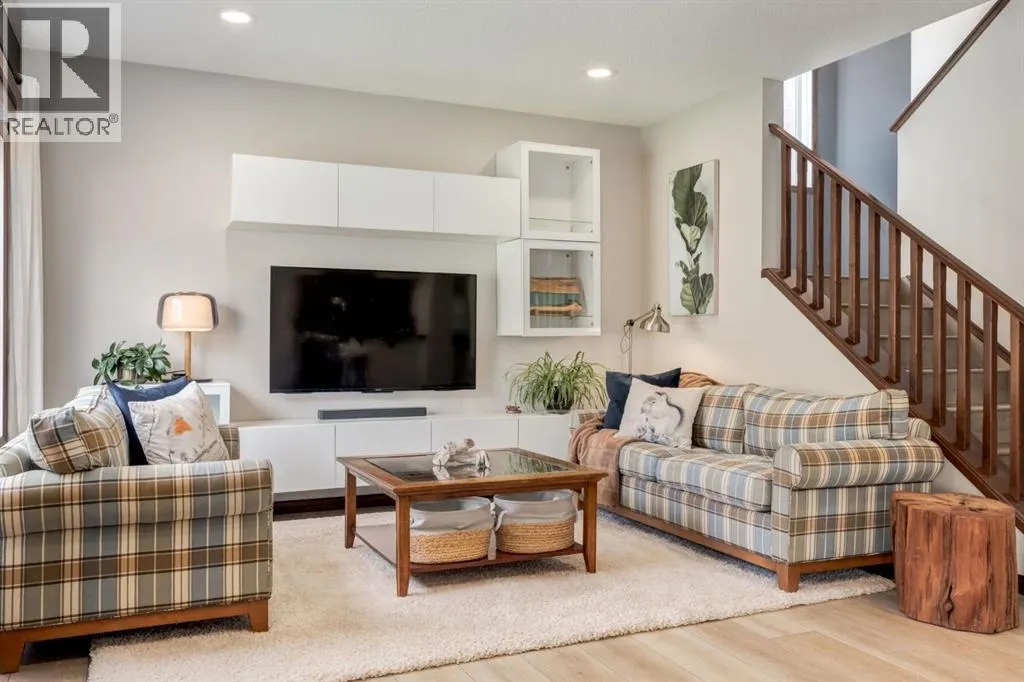 99 Aspen Stone Crescent SW