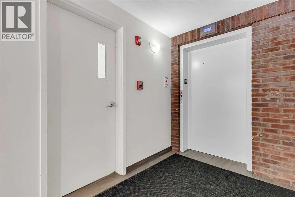 2418, 99 Copperstone Park