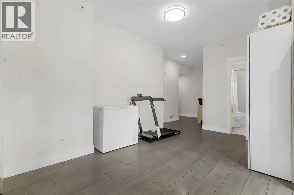 2418, 99 Copperstone Park