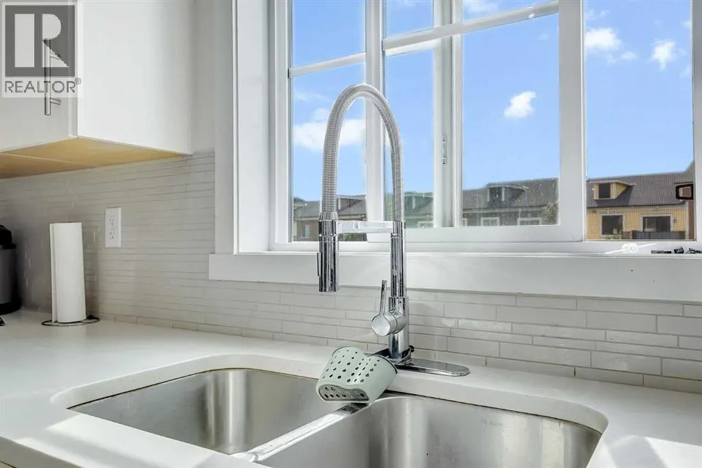 2418, 99 Copperstone Park