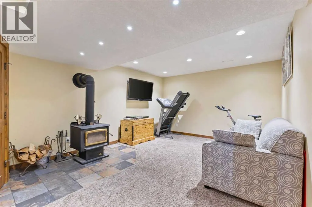 97 River Heights Crescent