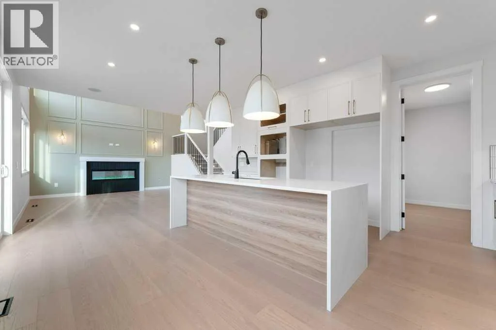 351 Waterford Grove