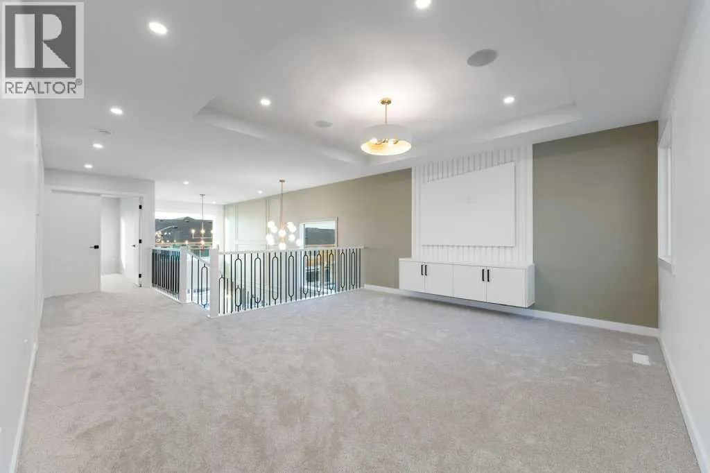 351 Waterford Grove