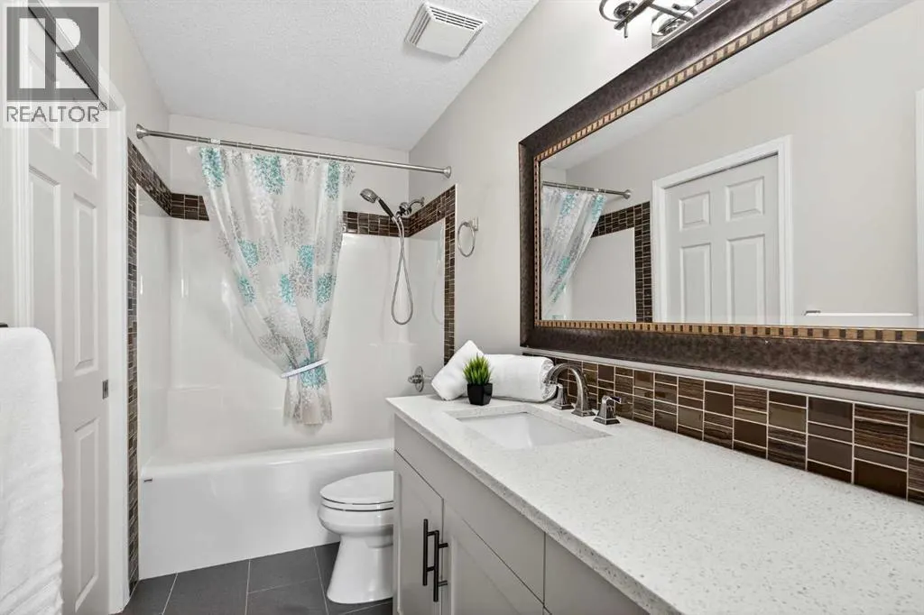 21, 102 Canoe Square SW