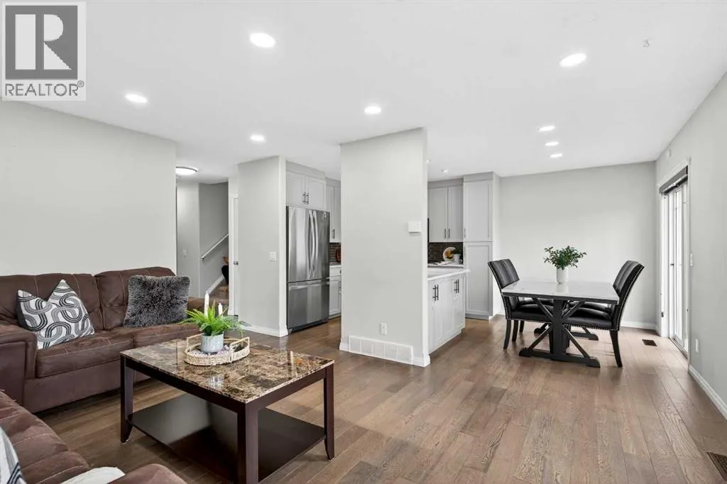 21, 102 Canoe Square SW