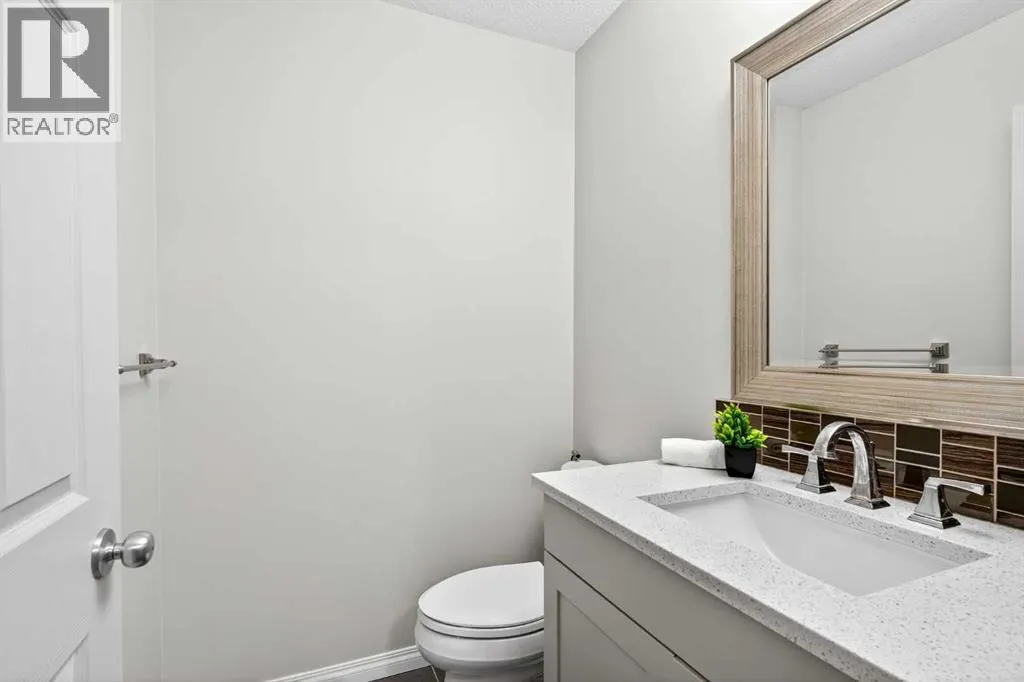 21, 102 Canoe Square SW