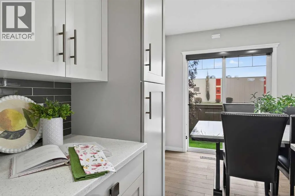21, 102 Canoe Square SW