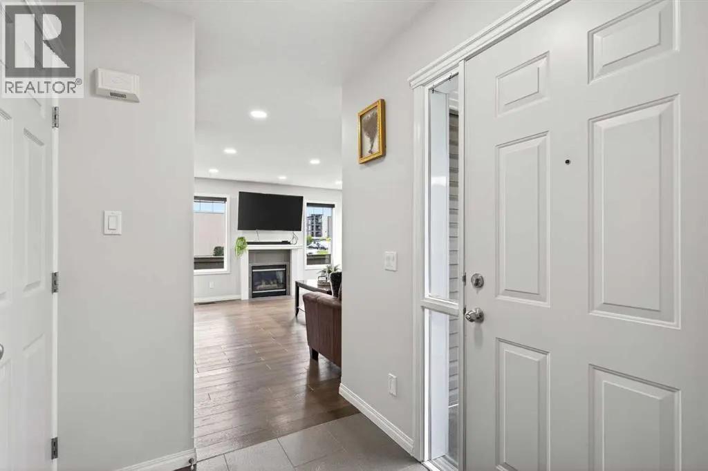 21, 102 Canoe Square SW