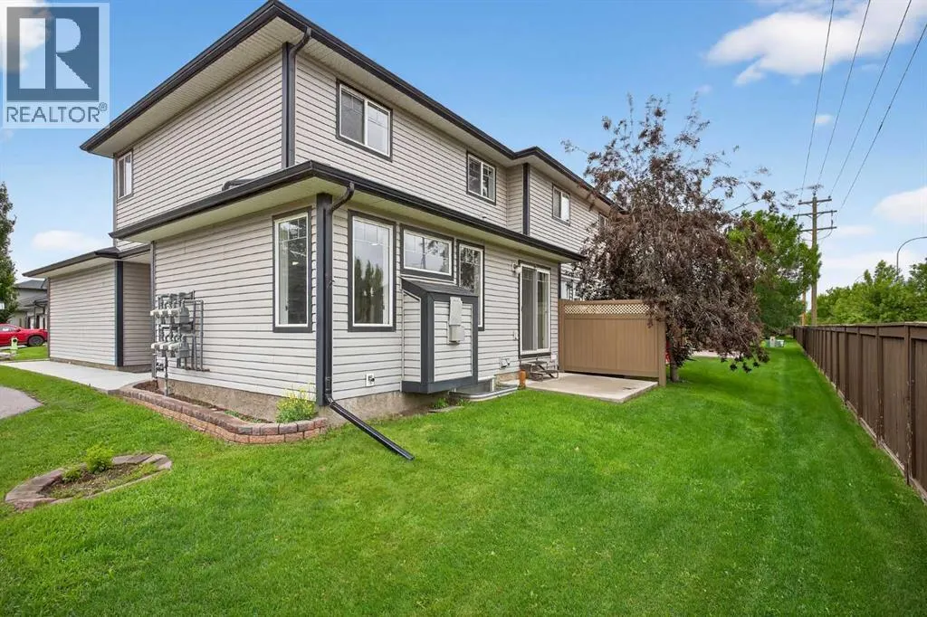 21, 102 Canoe Square SW