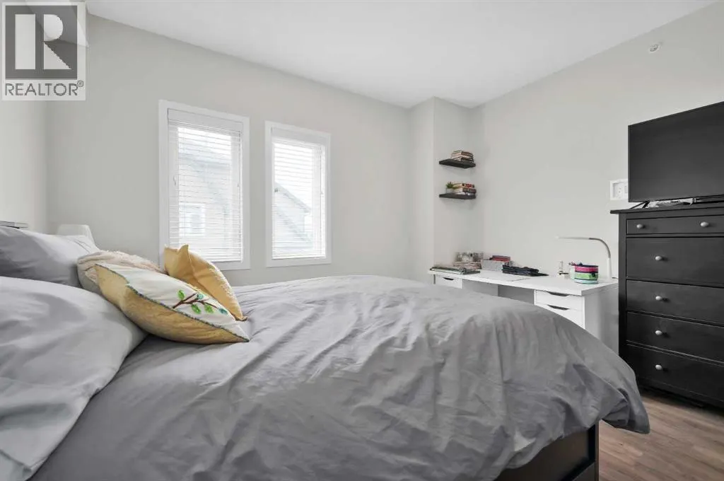 404, 30 Mahogany Mews SE