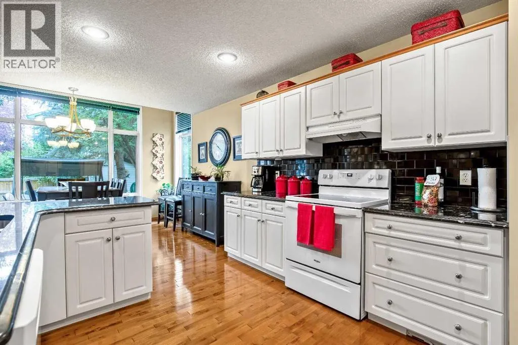 25 Country Hills Gate NW