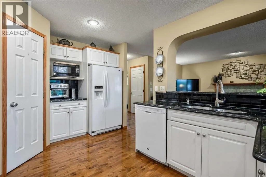 25 Country Hills Gate NW
