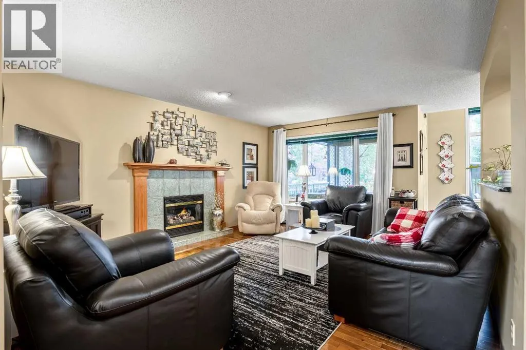 25 Country Hills Gate NW