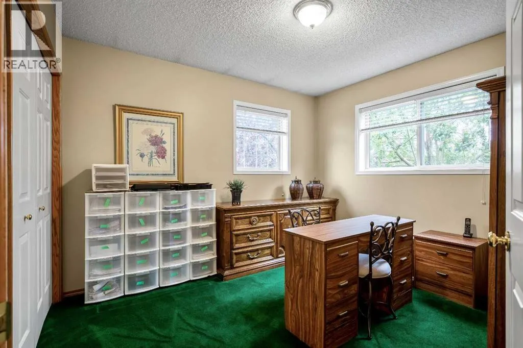 25 Country Hills Gate NW