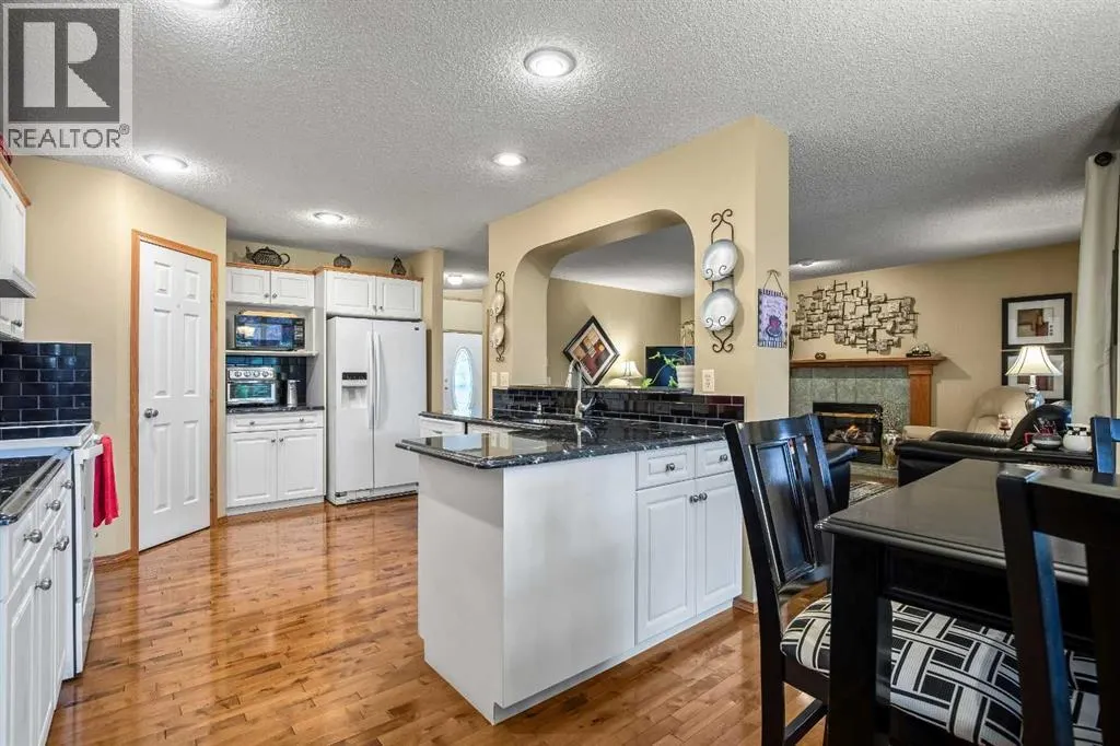 25 Country Hills Gate NW