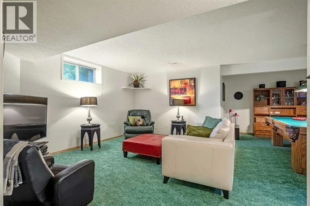 25 Country Hills Gate NW