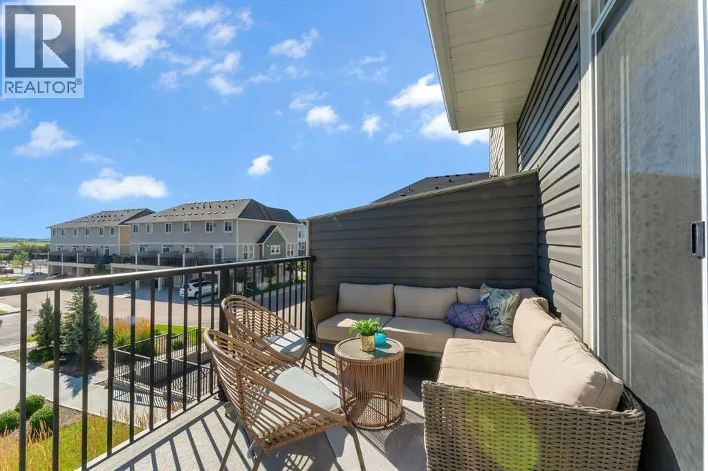 302 South Point Square SW