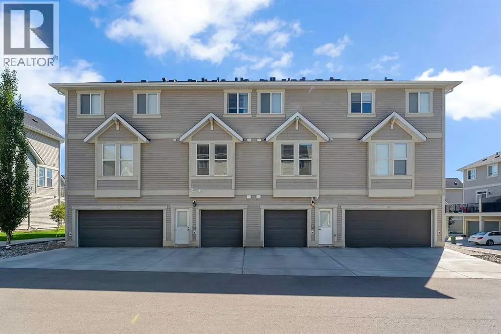 302 South Point Square SW
