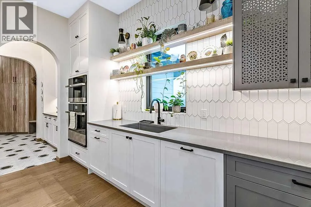10 Westmount Point