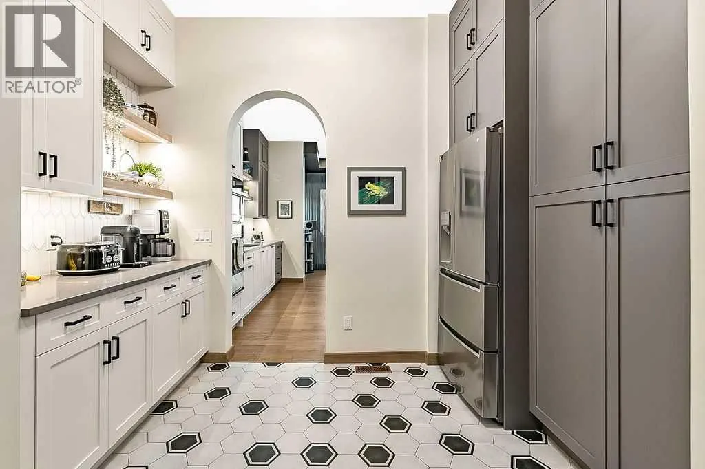 10 Westmount Point