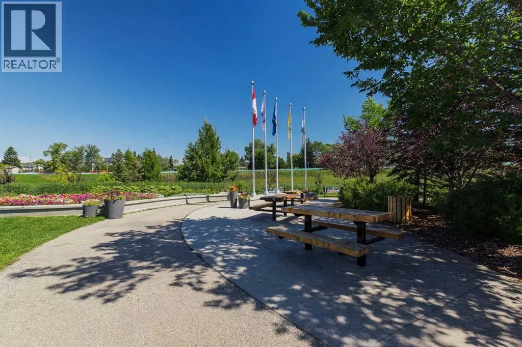 84 Everglade Drive SE