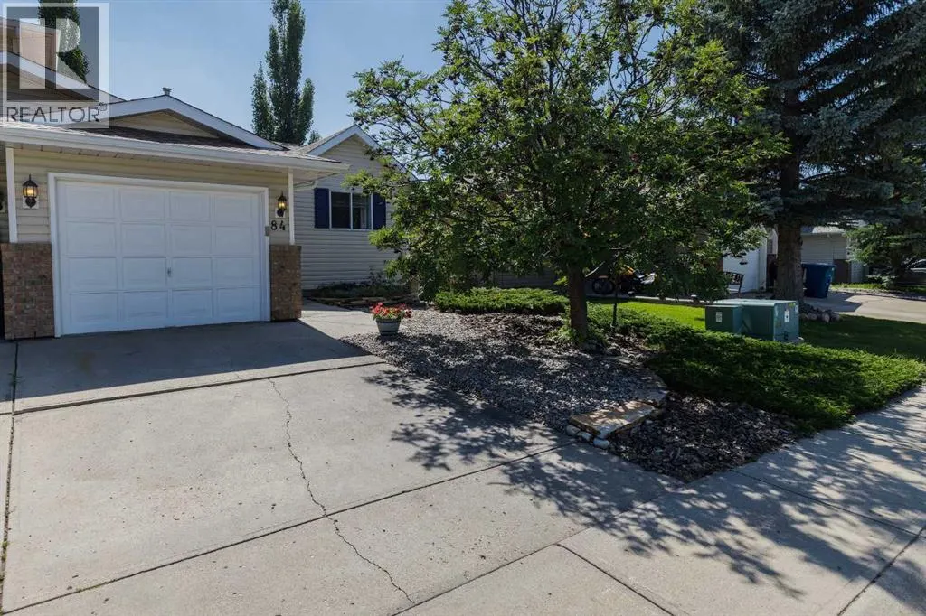 84 Everglade Drive SE