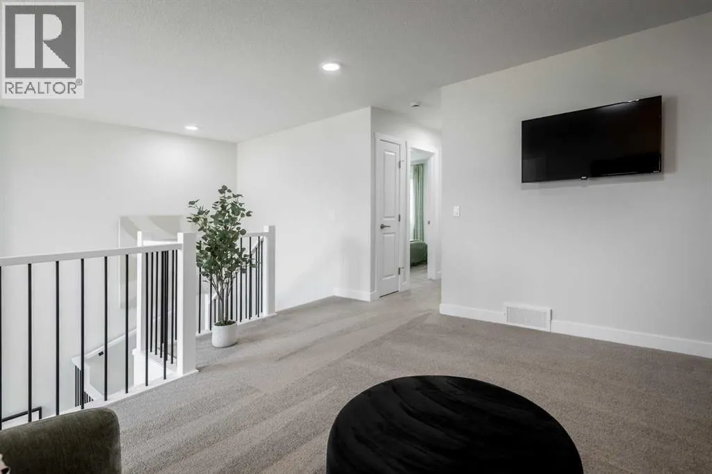 93 Sora Gardens SE
