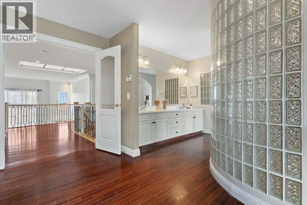 105 Hamptons Square NW