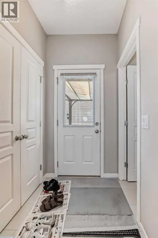 9 Copperpond Avenue SE