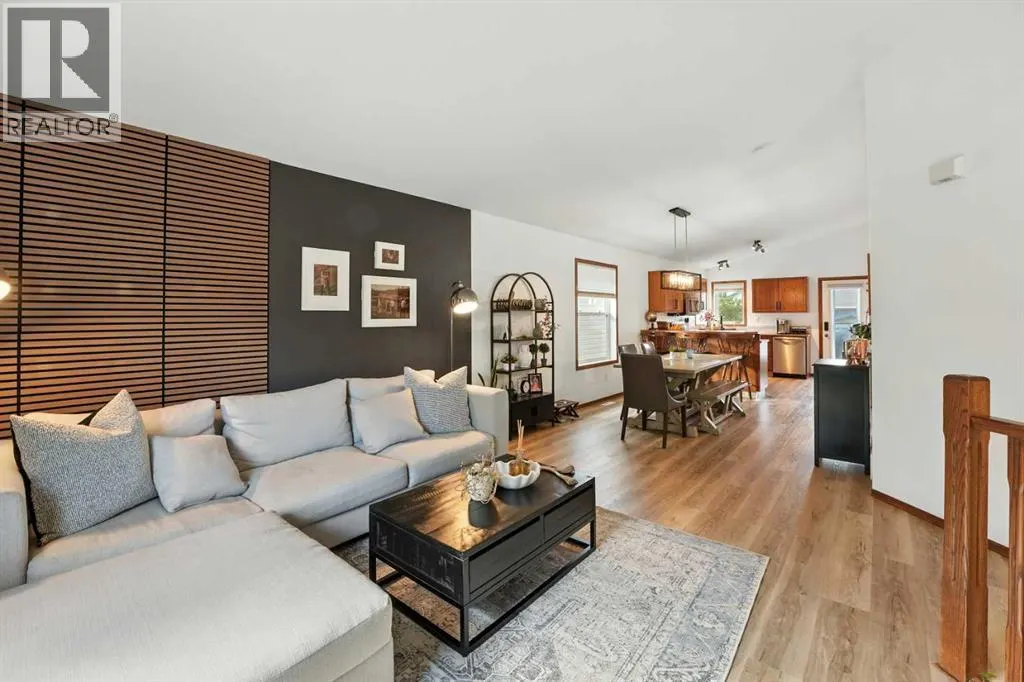 28 Lanterman Close