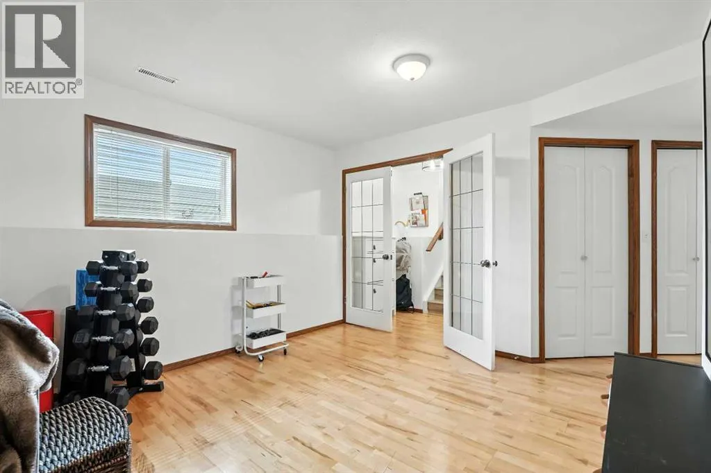 28 Lanterman Close