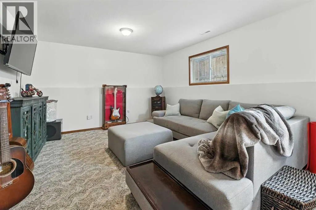 28 Lanterman Close