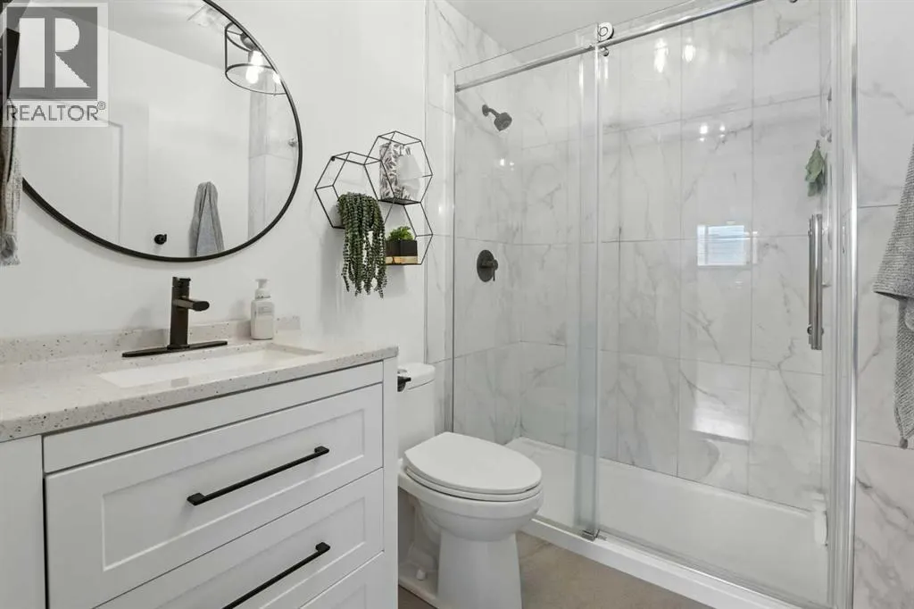 28 Lanterman Close