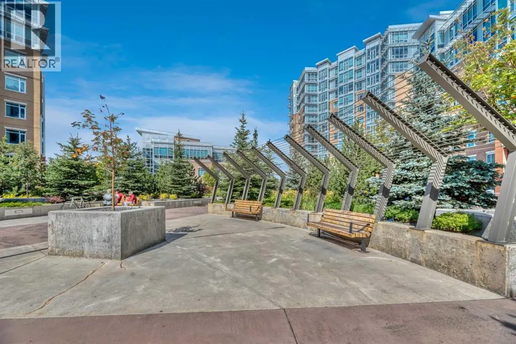 410, 24 Varsity Estates Circle NW