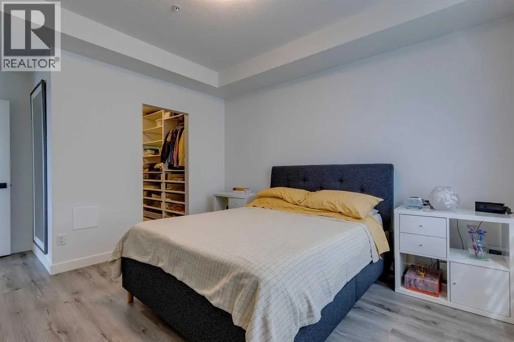 216, 10 Sage Hill Walk NW