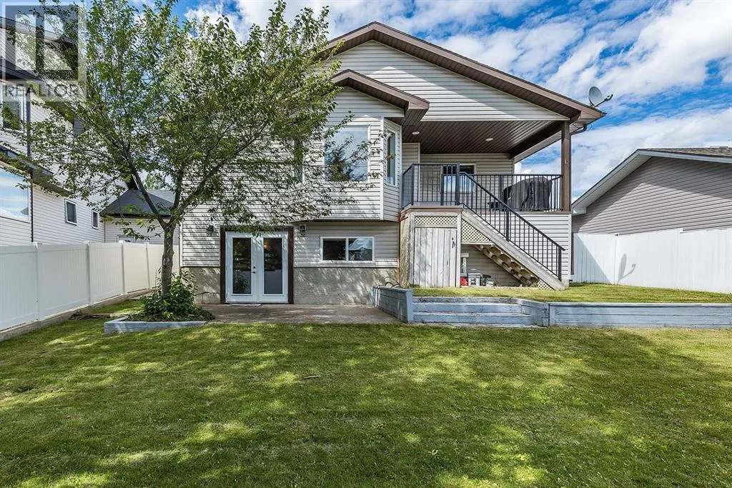 15 Vista Court SE