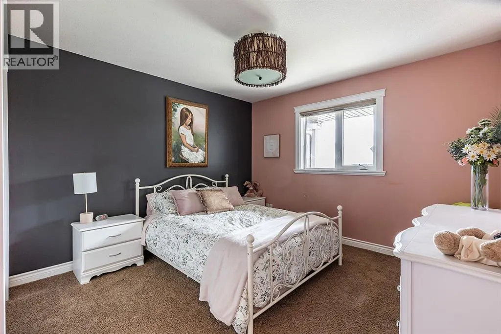15 Vista Court SE
