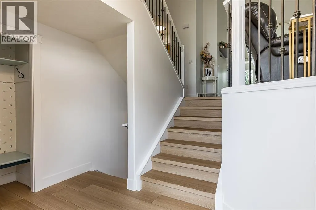 15 Vista Court SE