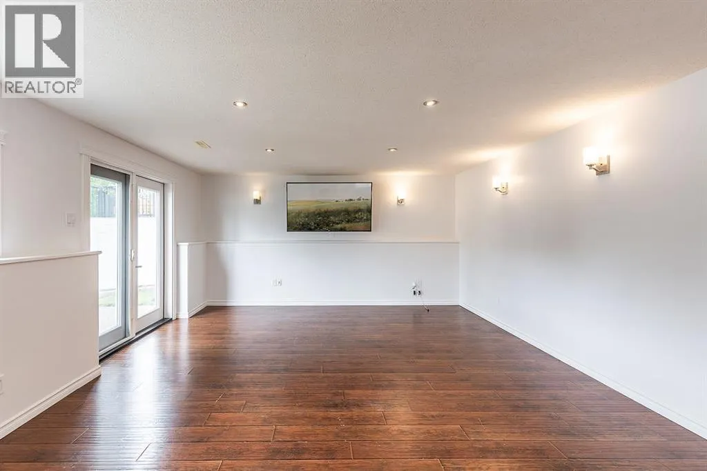 15 Vista Court SE