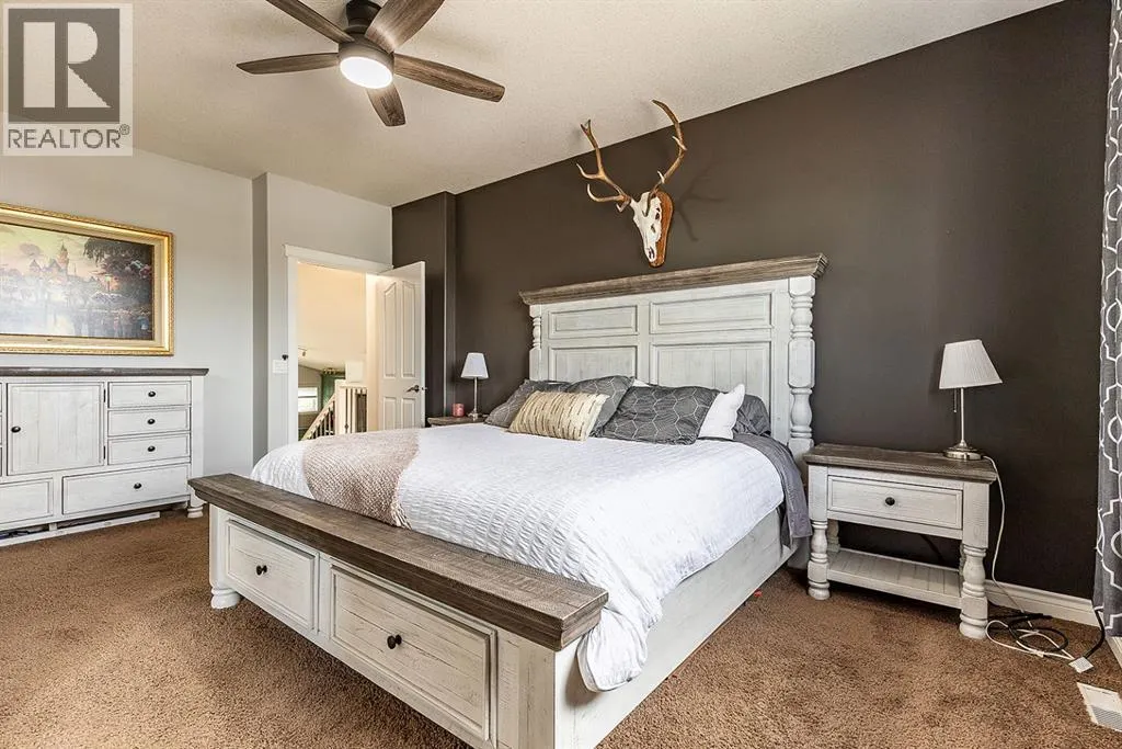 15 Vista Court SE