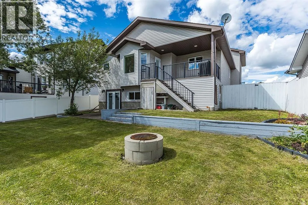 15 Vista Court SE